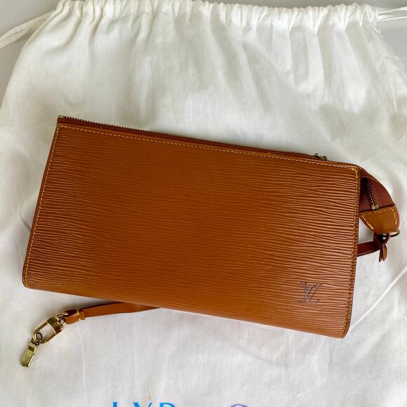 Repair Required: Louis Vuitton EPI Pochette Cognac Brown Shoulder Bag Clutch - Picture 2 of 14